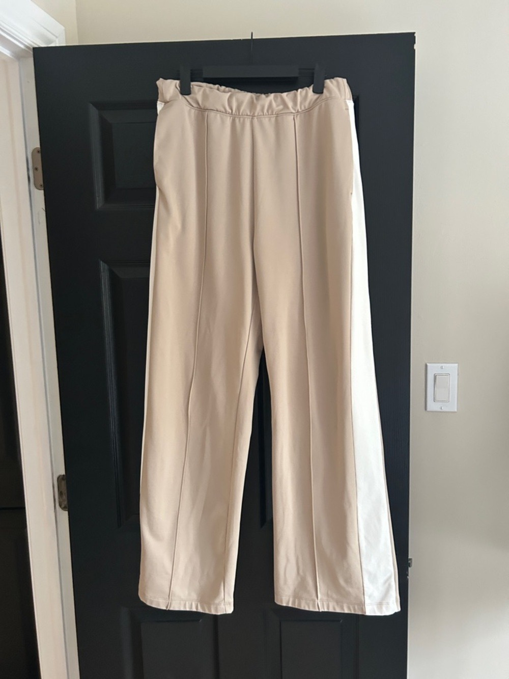Old Navy Wide-Leg Pants in Light Beige and white side stripe